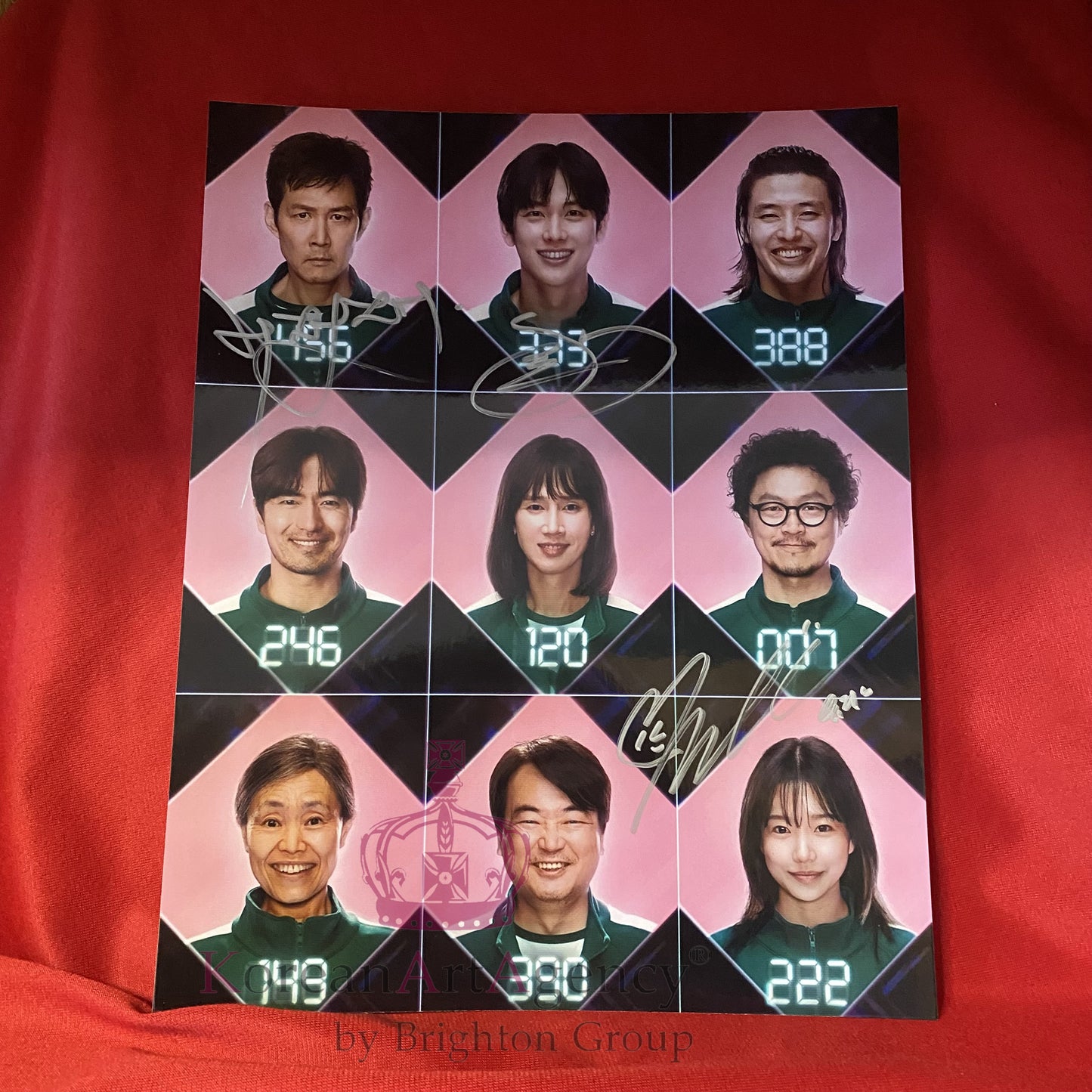 Squid Game Jo Yuri Yim Si-Wan and Lee Jung-Jae 10 inches Autograph