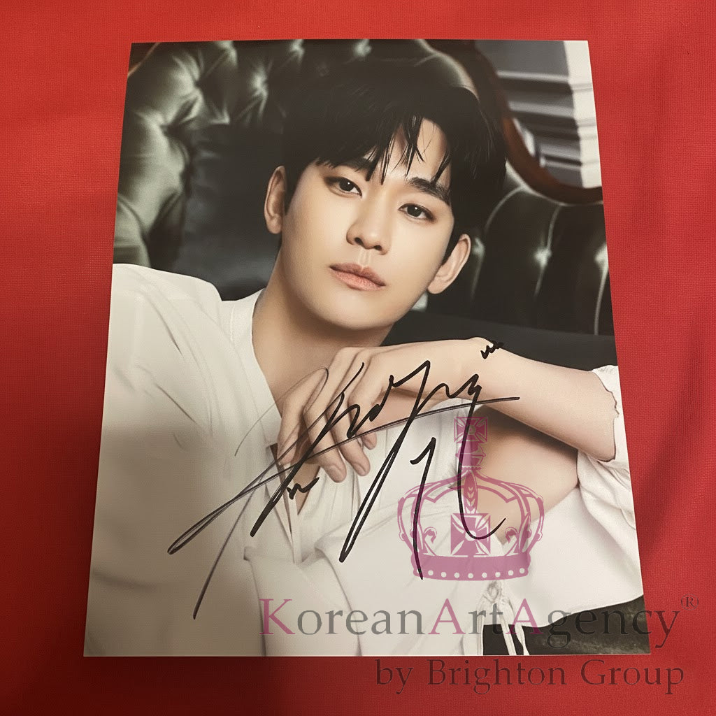 Kim Soo Hyun 10-Inch Autograph – Limited Edition Signed Photo Collectible