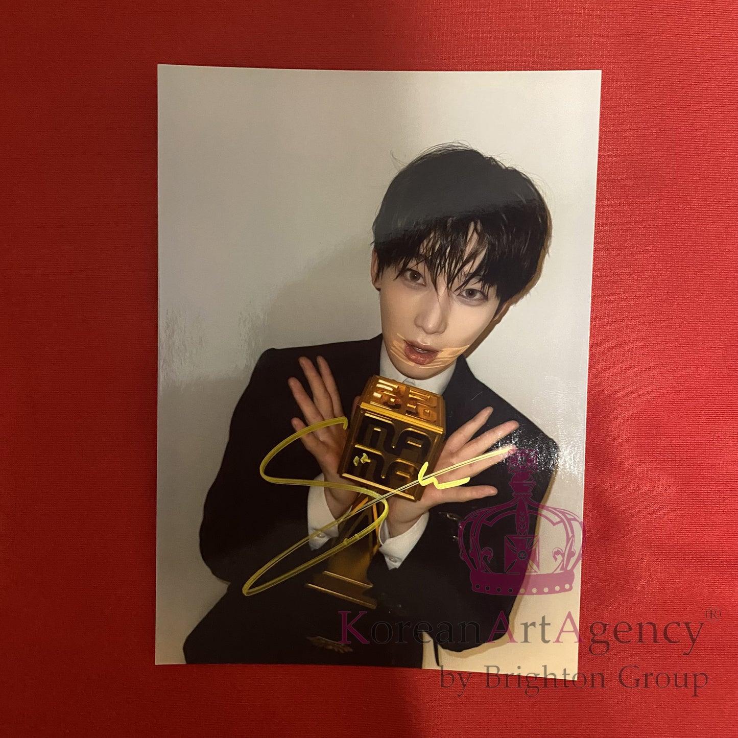Enhypen Sunoo 7-Inch Autograph – Limited Edition Signed Photo Collectible