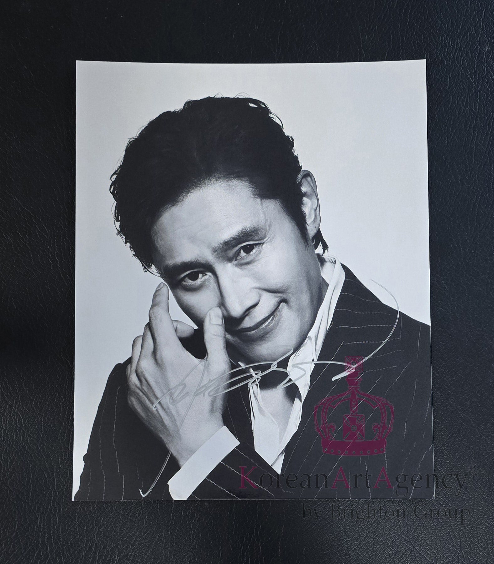 “Authentic Lee Byung-hun hand-signed photograph available at Baderstreet.shop