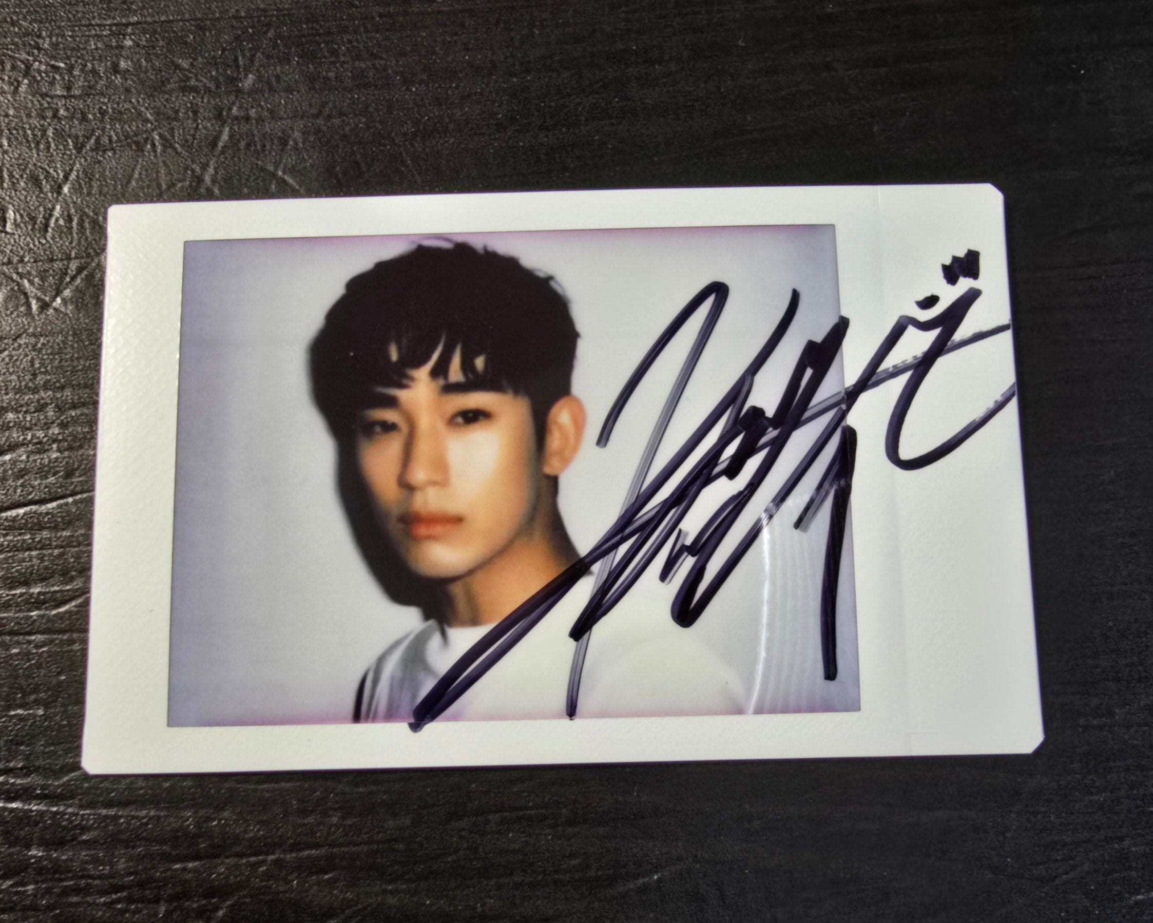 Kim  SOO HYUN Set of 2pcs Polaroid Instax Autographs - RARE AND LIMITED