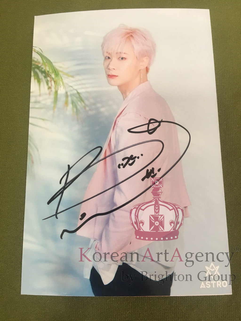 ASTRO Moon Bin 6inches Autograph – Autographs