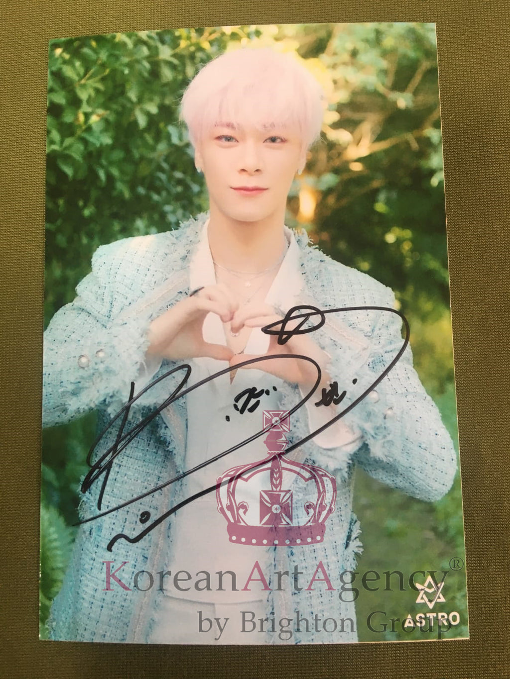 ASTRO Moon Bin 6inches Autograph – Autographs
