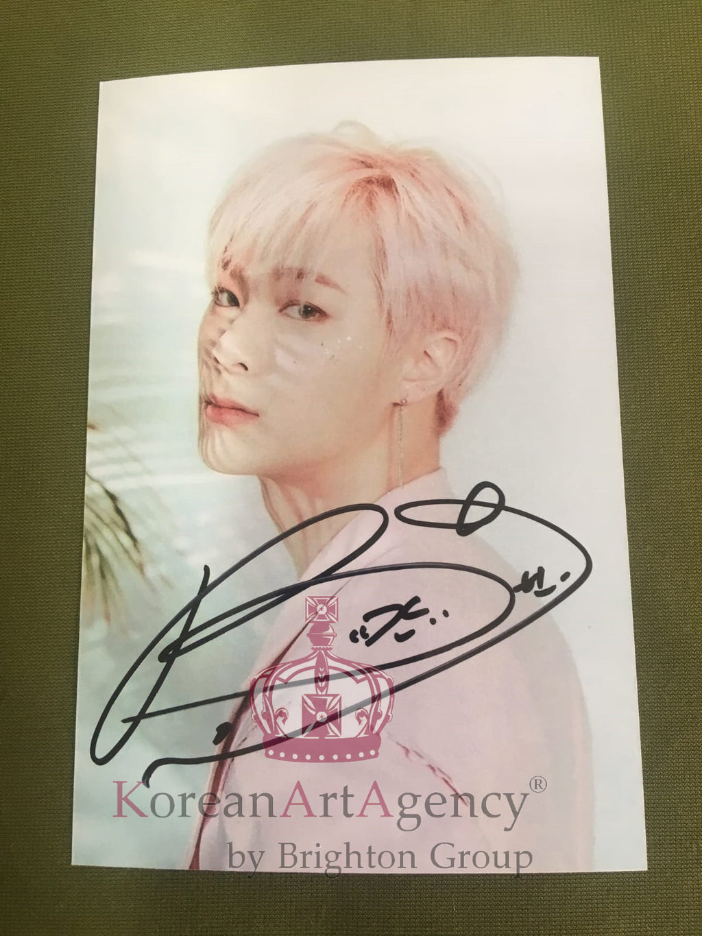 ASTRO Moon Bin 6inches Autograph – Autographs