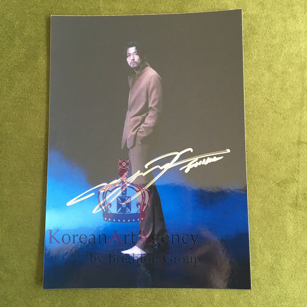 Hyun Bin 7inches Autograph – Autographs