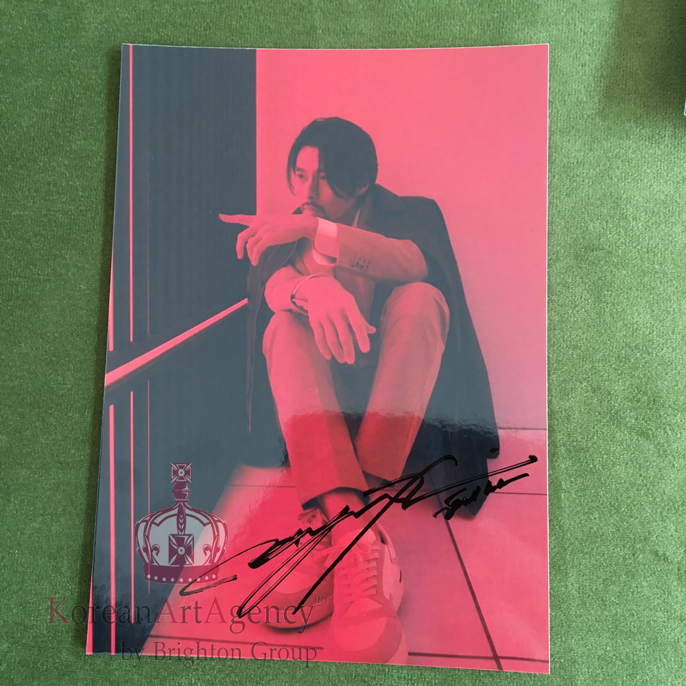 Hyun Bin 7inches Autograph – Autographs
