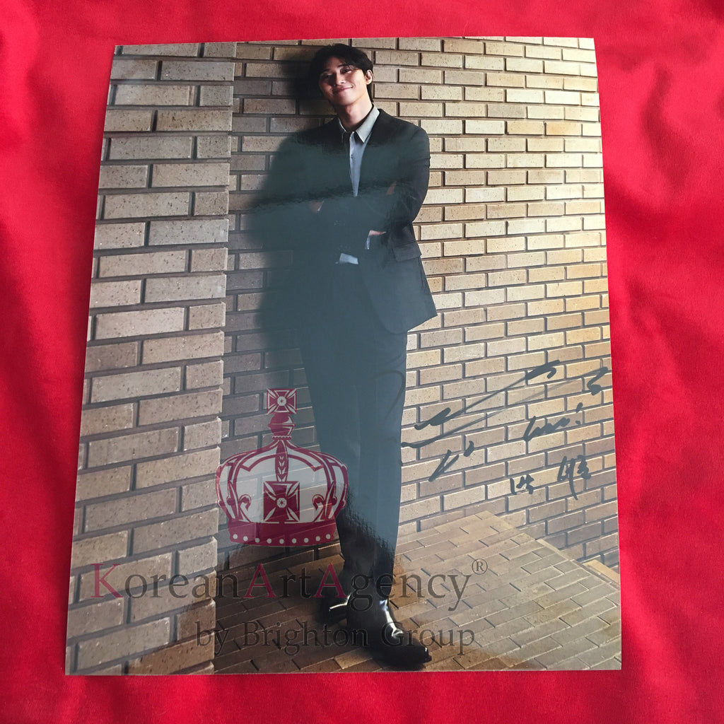 Park Seo Joon 10inches Autograph – Autographs