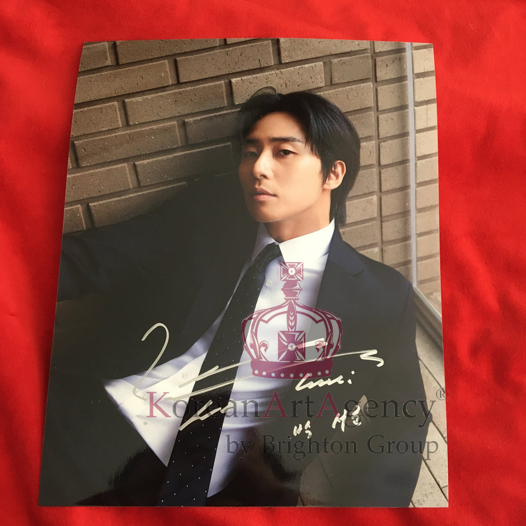 Park Seo Joon 10inches Autograph – Autographs