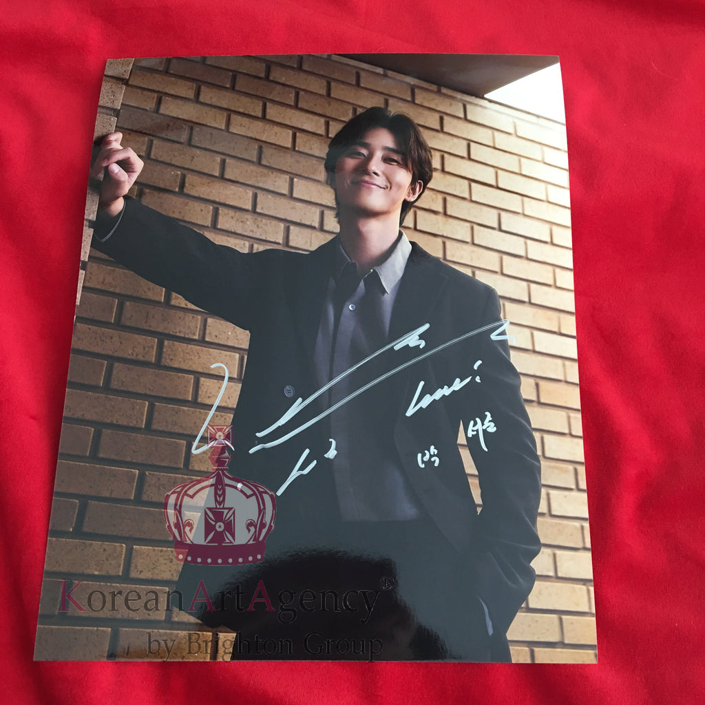 Park Seo Joon 10inches Autograph – Autographs