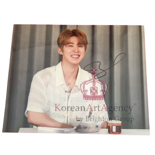 B.I Kim Han Bin 10inches Autograph – Autographs