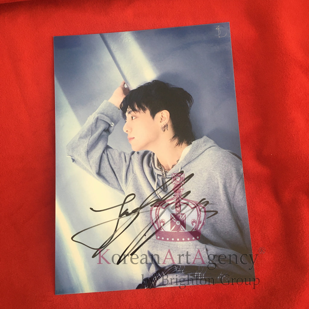 BTS Jungkook Golden 7inches Autograph – Autograph