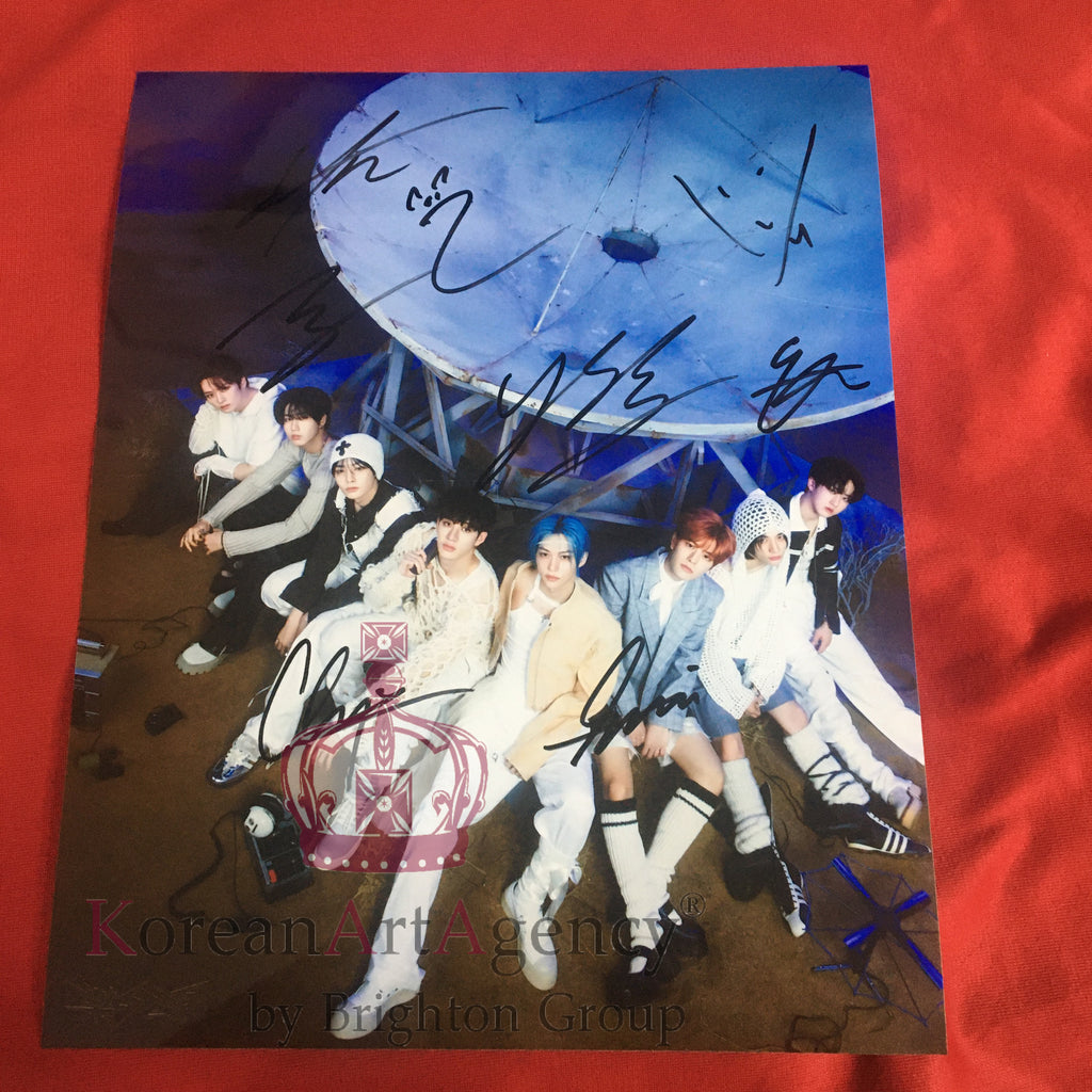 Stray Kids Bang Chan Lee Know Changbin Hyunjin Han Felix Seungmin I.N 10inches Autograph – Autograph