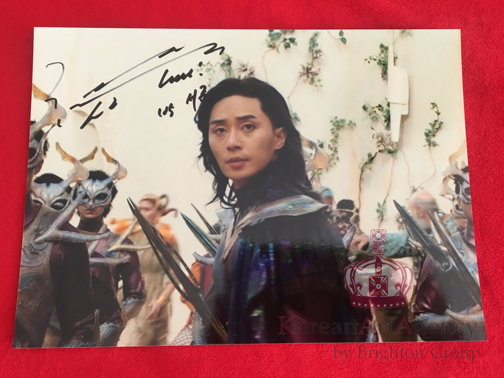Park Seo Joon 7inches The Marvels 7inches Autograph – Autograph