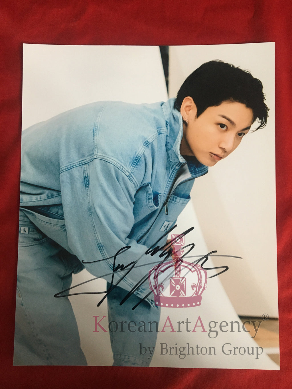 BTS Jungkook Calvin Klein Jeans Campaign 10inches Autograph – Autograph