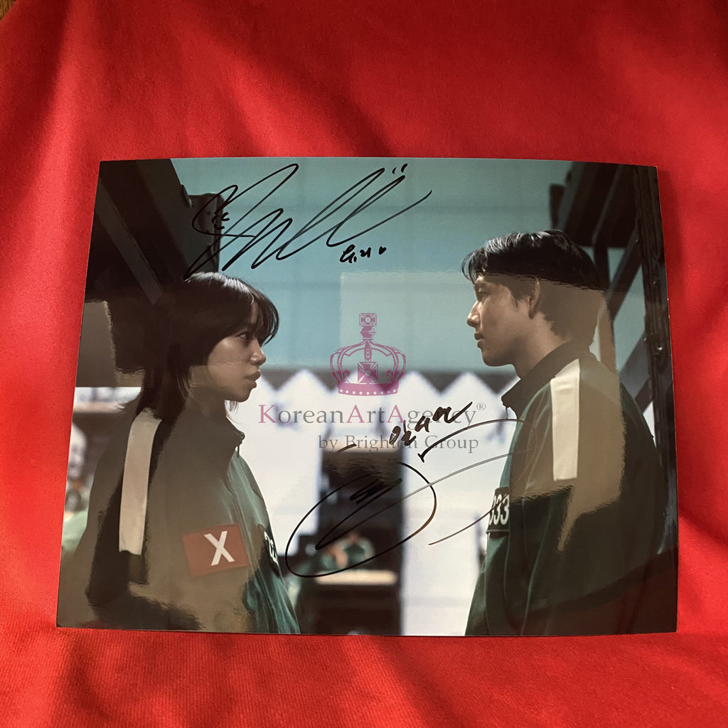 Squid Game Yim Si-Wan & Jo Yuri 10 inches Autograph – Autograph