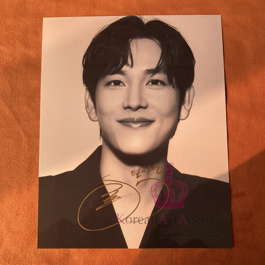 Squid Game Yim Si Wan 10 inches Autograph