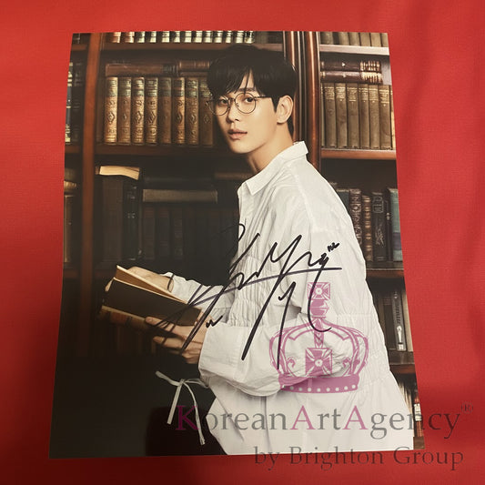 Kim Soo Hyun 10-Inch Autograph – Limited Edition Signed Photo Collectible