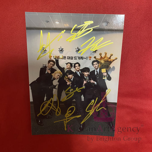 Enhypen 7-Inch Group Autograph Photo – All Members Signed Collectible Jungwon Heeseung Jay Jake Sunghoon Sunoo Ni-Ki