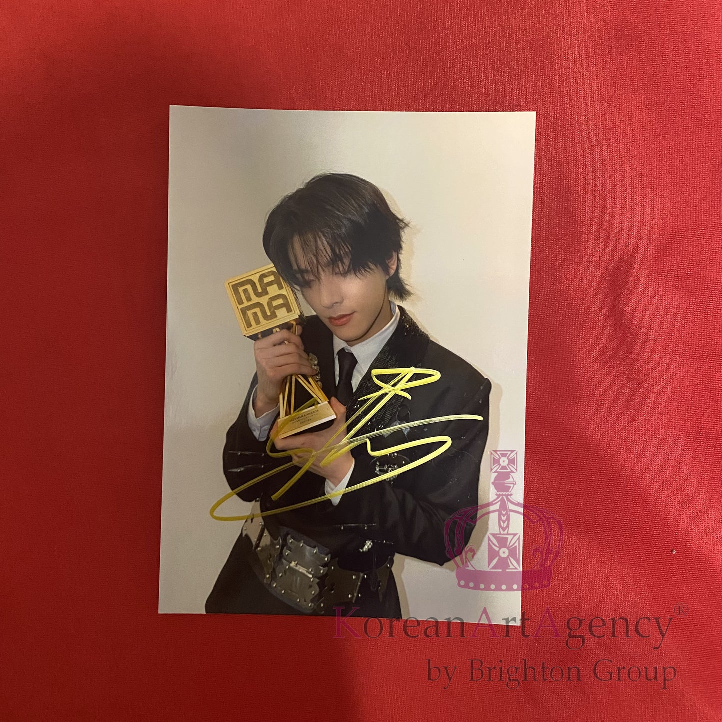 Enhypen Jake 7-Inch Autograph – Limited Edition Signed Photo Collectible