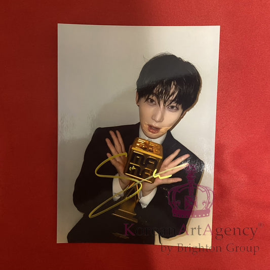 Enhypen Sunoo 7-Inch Autograph – Limited Edition Signed Photo Collectible
