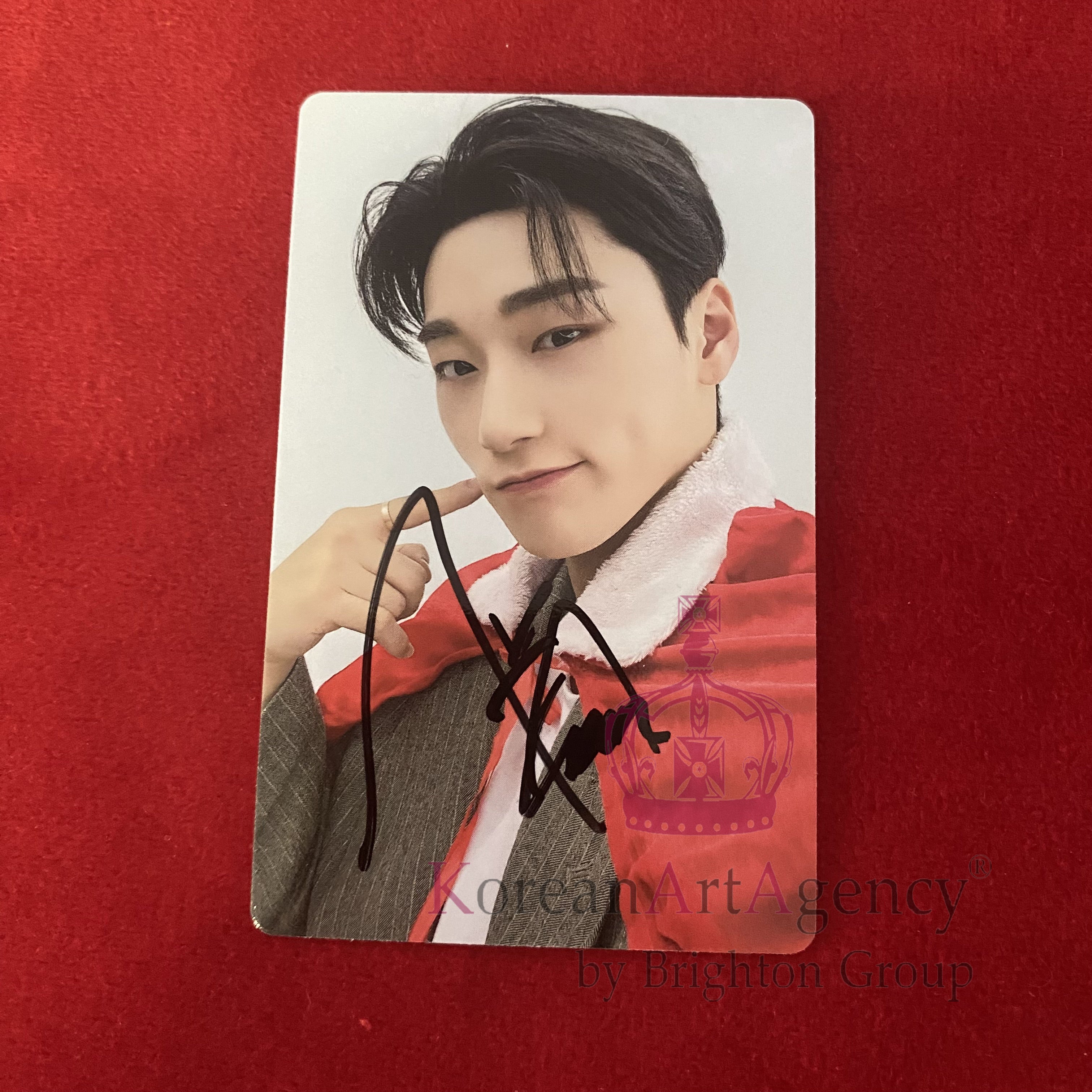 ATEEZ Christmas 8pcs Set – Autographed Hongjoong Seonghwa Yunho Yeosang San Mingi Wooyoung Jongho