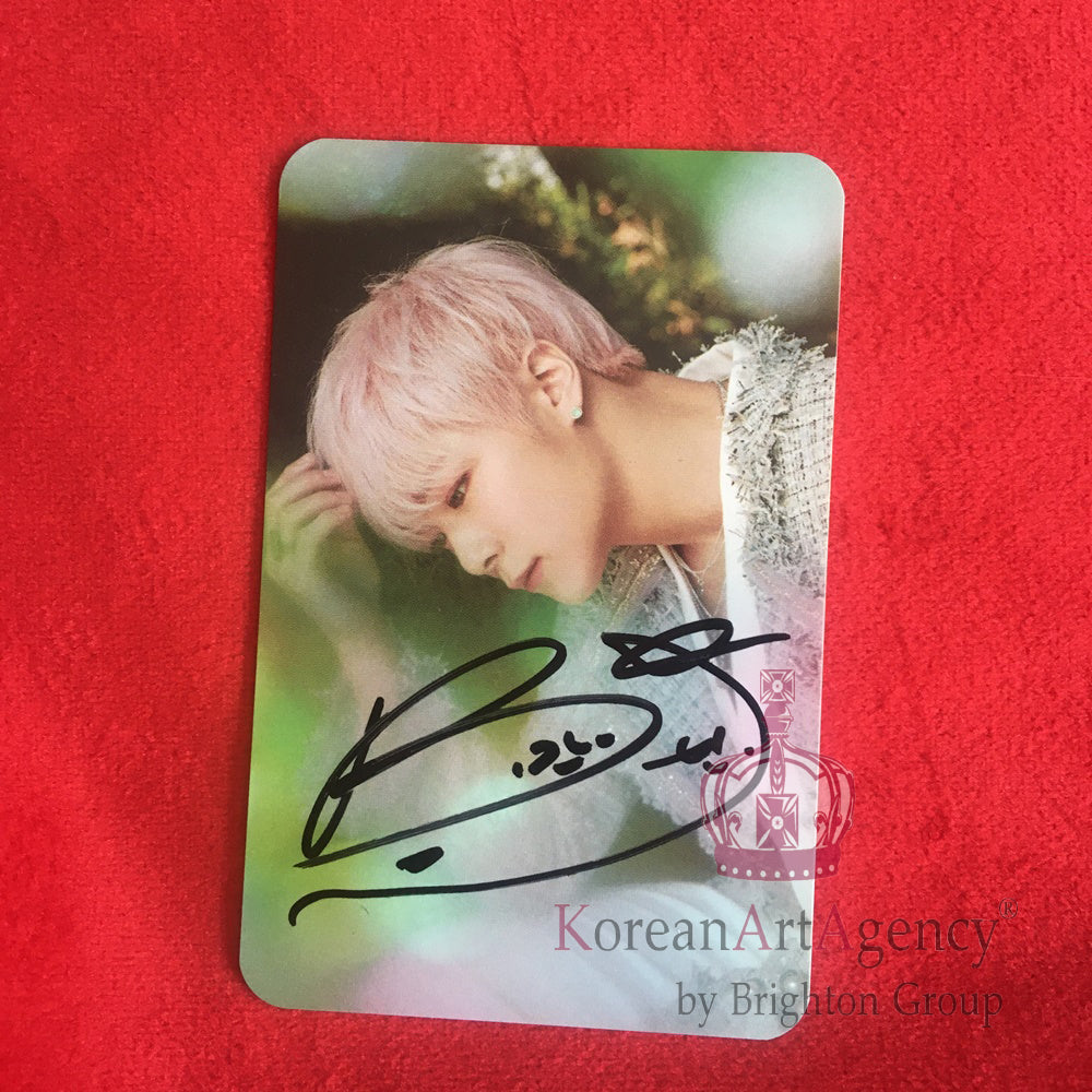 Moon Bin official photocards with signature