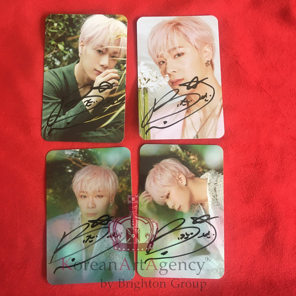 Korean pop star Moon Bin autograph set