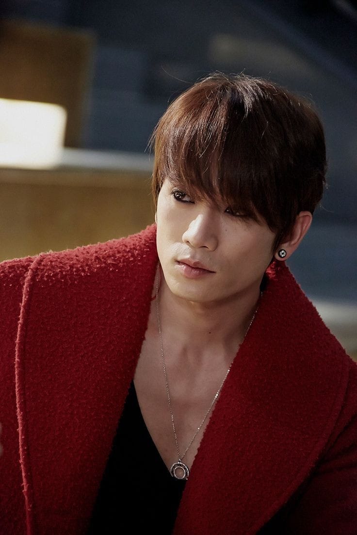 Get your handpainted treasure of YOUR Bias