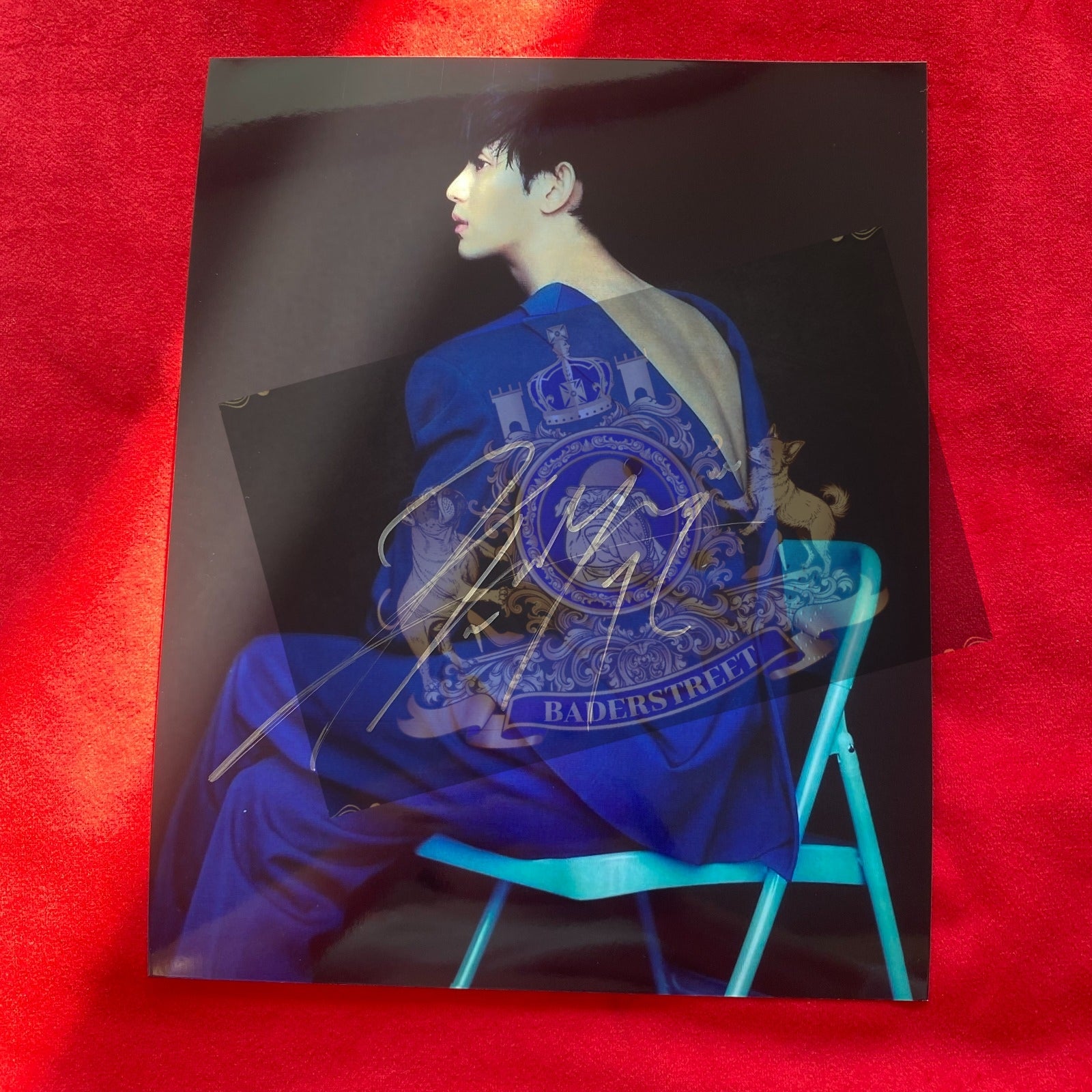 Kim Soo Hyun 10-Inch Autograph – Limited Edition Signed Photo Collectible