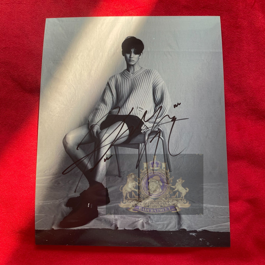 Kim Soo Hyun 10-Inch Autograph – Limited Edition Signed Photo Collectible