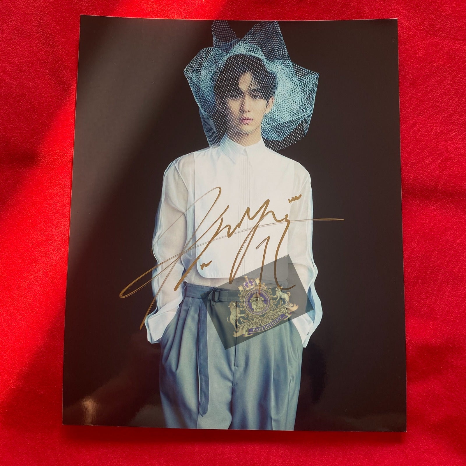 ⭐ Kim Soo Hyun 10-Inch Autograph – Limited Edition Signed Photo Collectible RARE!