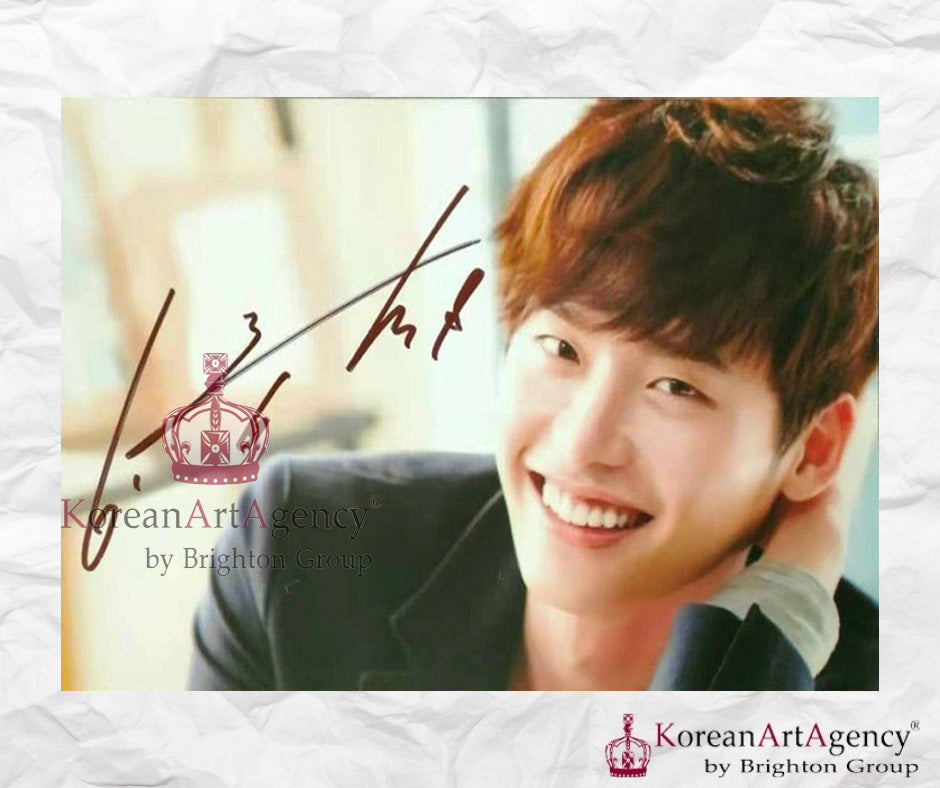 Lee Jong Suk Autograph – Film & Merchandise