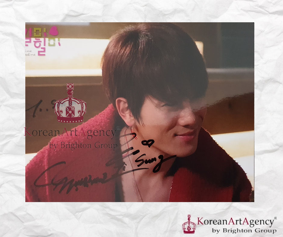 Ji Sung Autograph – Film & Merchandise