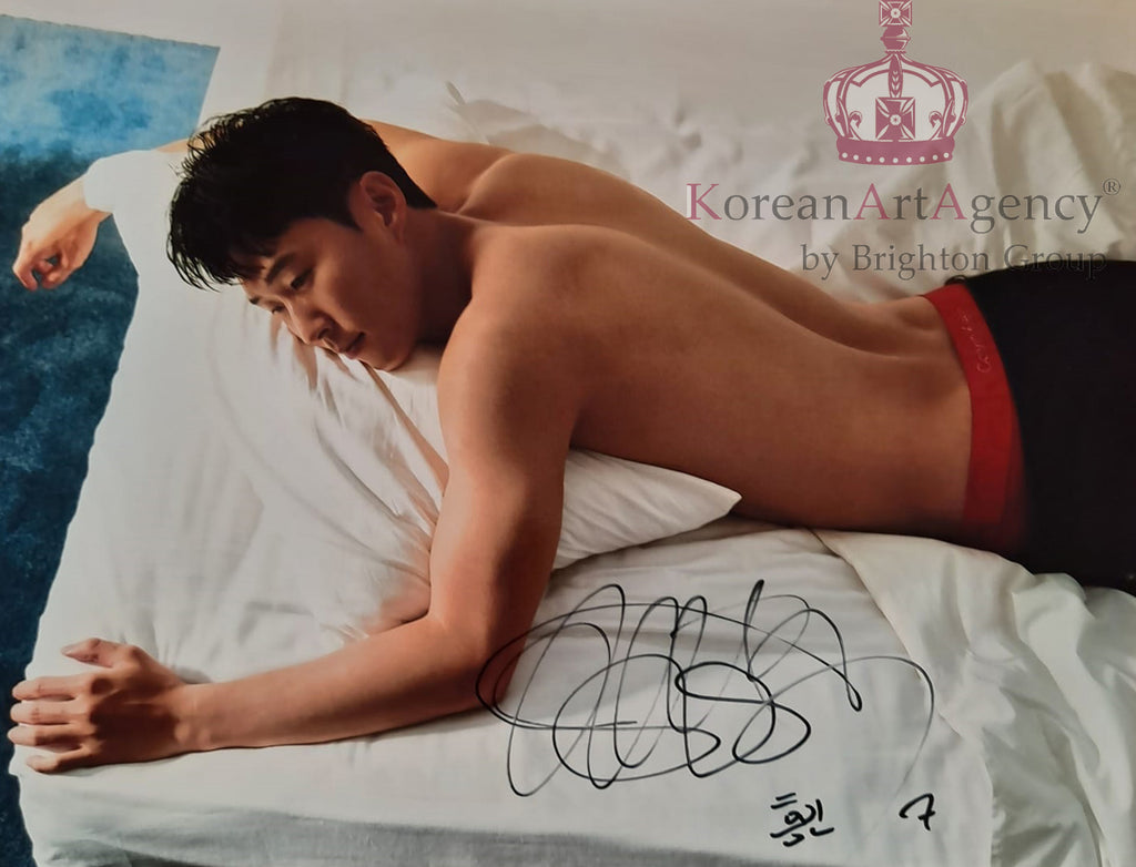 FOOTBALL TREASURE 10 INCH Son Heung Min Calvin Klein Autograph – Autographs