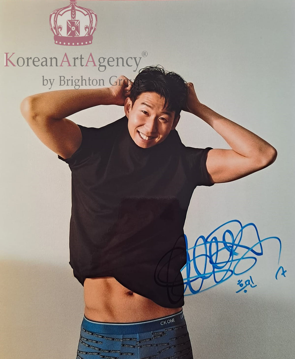 FOOTBALL TREASURE 10 INCH Son Heung Min Calvin Klein Autograph – Autographs