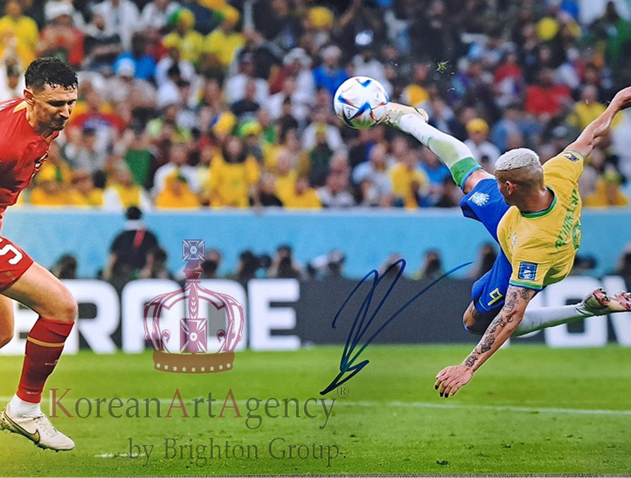 FOOTBALL TREASURE 10 INCH Brazil - Richarlison Autograph – Autographs