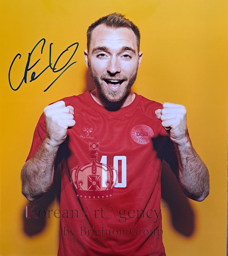 FOOTBALL TREASURE 10 INCH Denmark - Christian Eriksen Autograph – Autographs