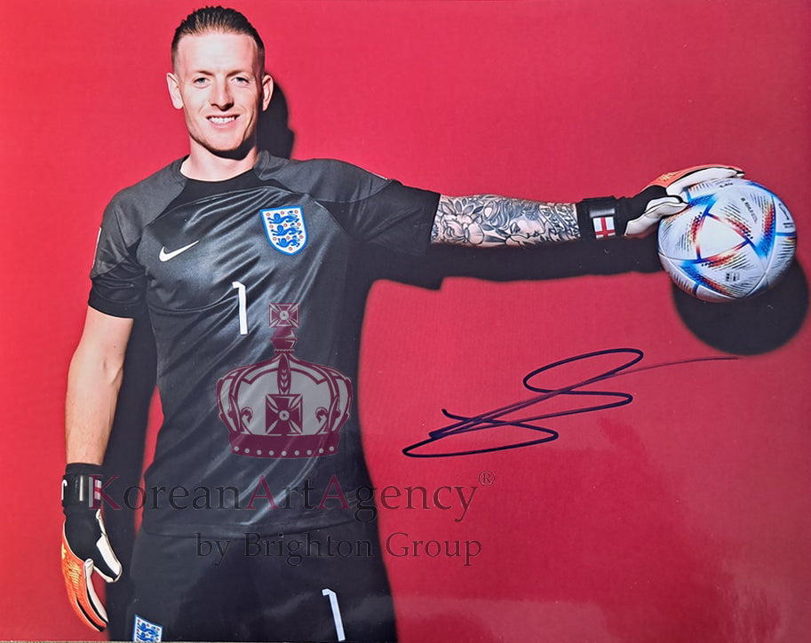 FOOTBALL TREASURE 10 INCH England - Jordan Pickford Autograph – Autographs