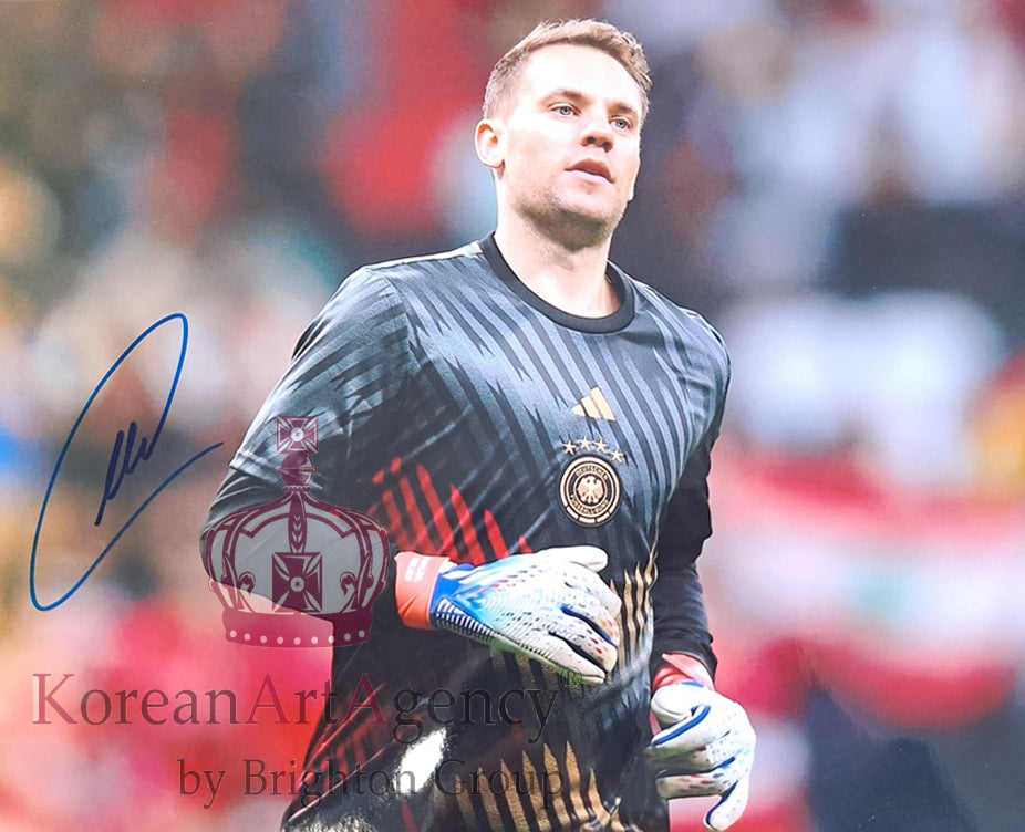 FOOTBALL TREASURE 10 INCH Germany - Manuel Neuer Autograph – Autographs