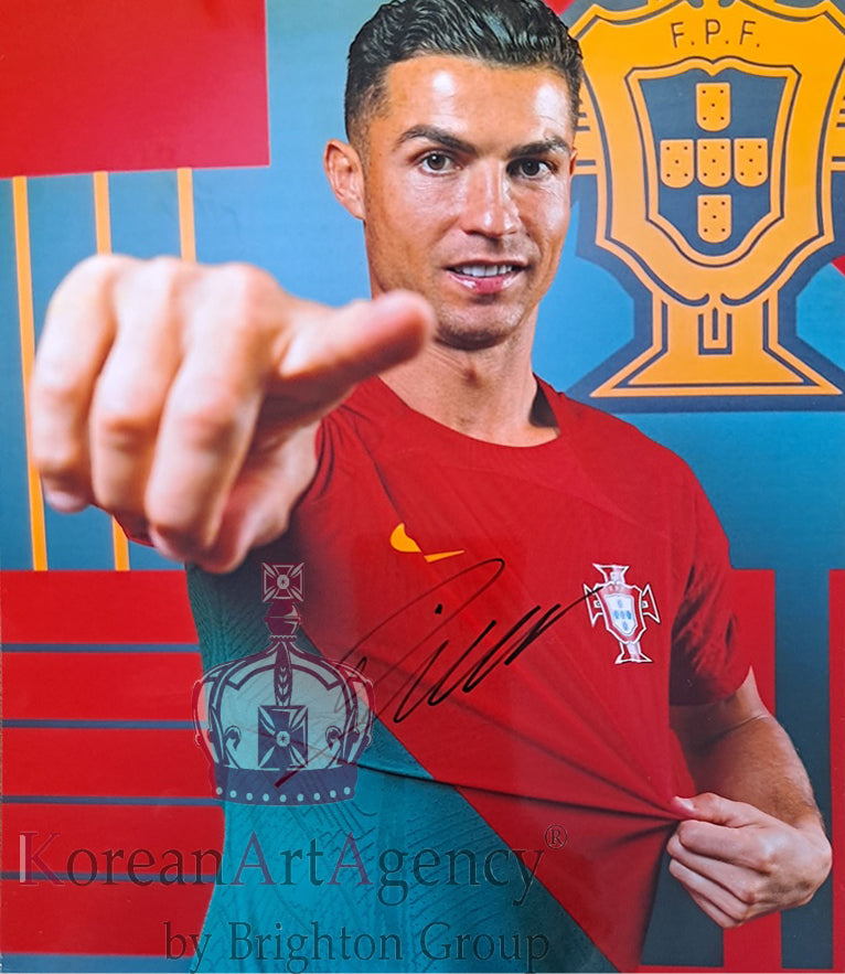 FOOTBALL TREASURE 10 INCH Portugal - Cristiano Ronaldo Autograph – Autographs