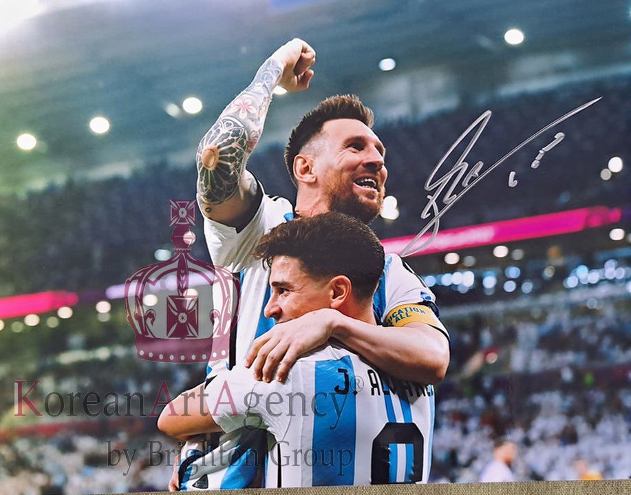 FOOTBALL TREASURE 10 INCH - Argentina - Lionel Messi Autograph – Autographs