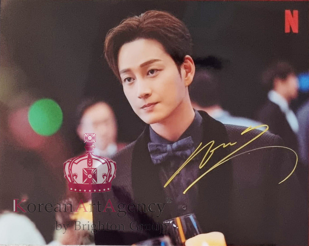 Remarriage & Desires Lee Hyun Wook 13x18 Autograph – Autographs