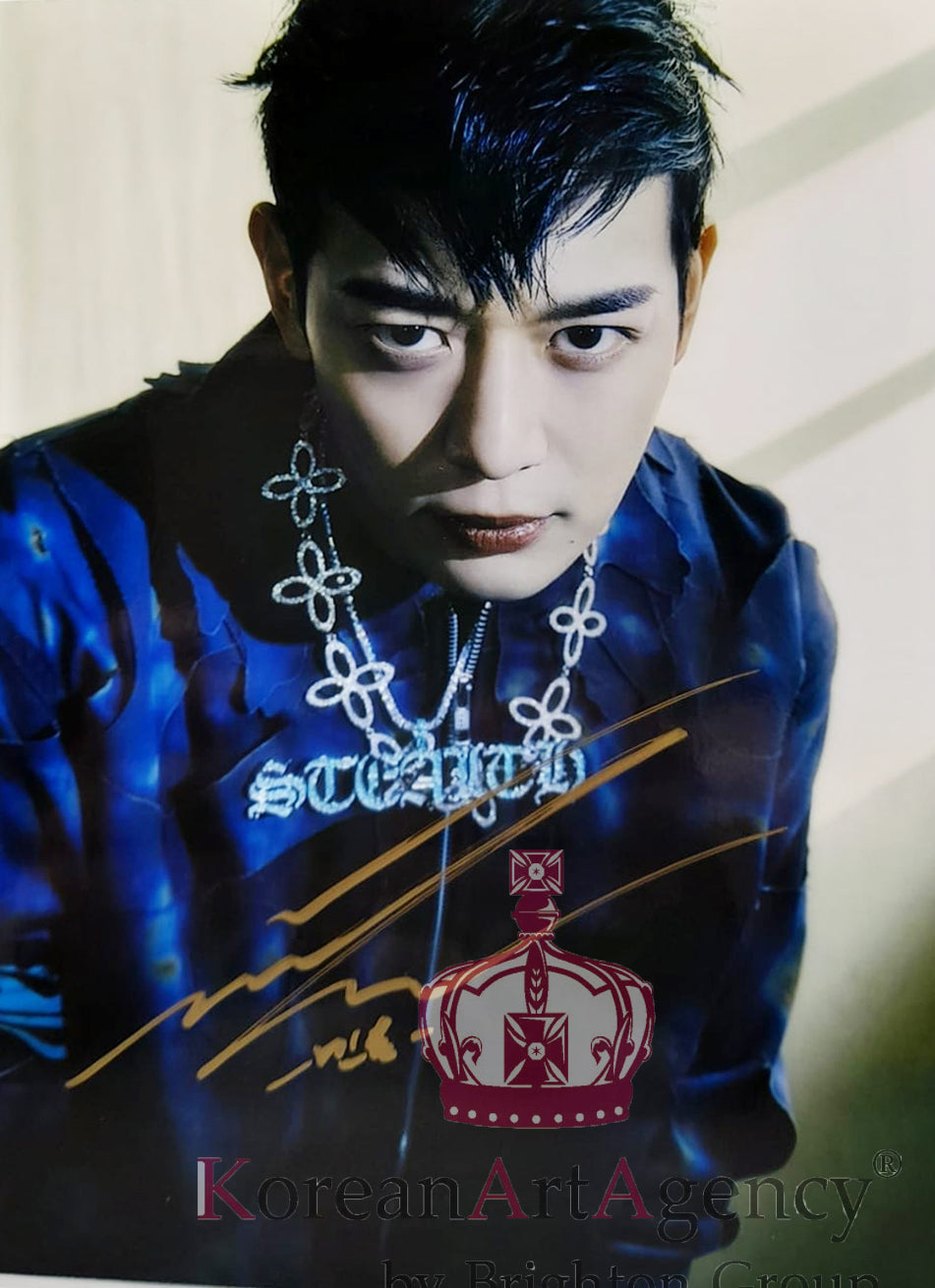 Shinee Choi Min Ho 13x18 Autograph – Autographs