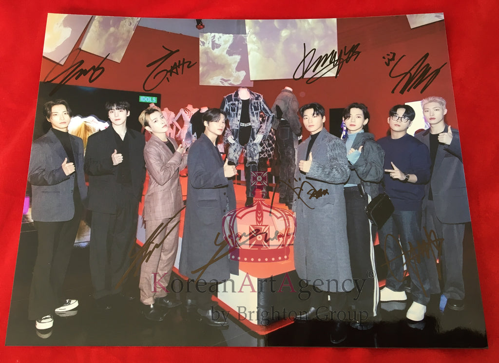 Ateez Hong Joong Seunghwa Yunho Yeosang San Mingi Woo Young Jong Ho 30x26cm 10inches Autograph – Film & Merchandise