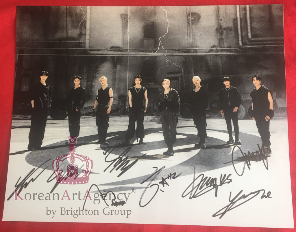 Ateez Hong Joong Seunghwa Yunho Yeosang San Mingi Woo Young Jong Ho 30x26cm 10inches Autograph – Film & Merchandise