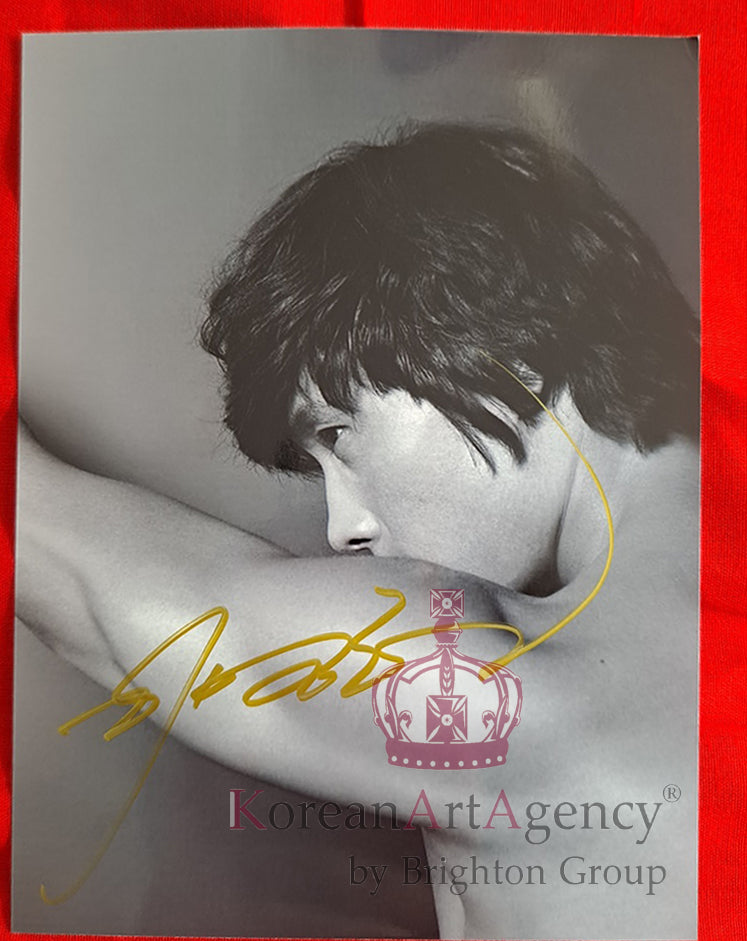 Lee Byun Hun Limited Rare Collection of Photo Exhibition in Japan by Photographer Karl Lagerfeld Autographed by LBH – Film &…