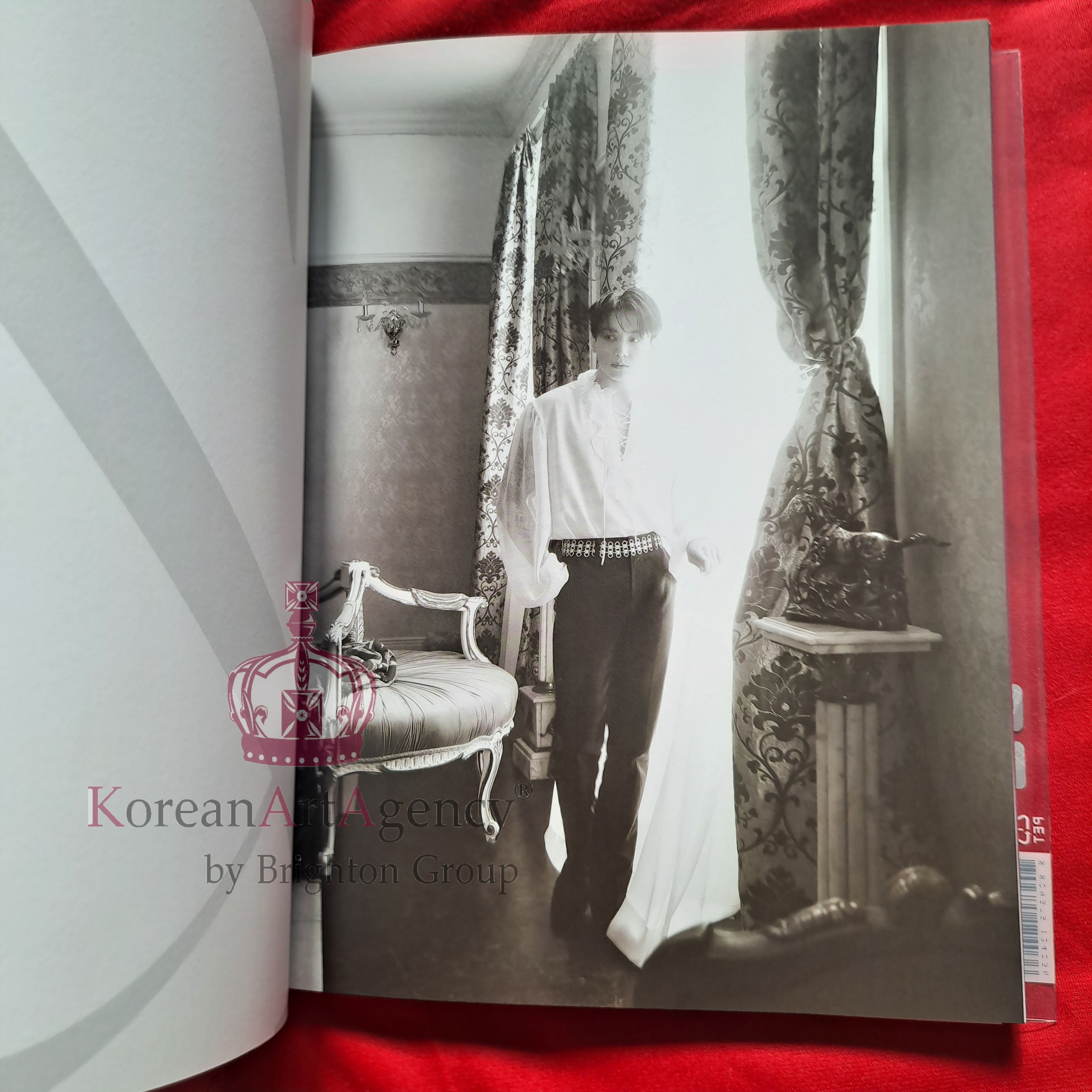 BTS Jungkook Photo-Folio Me, Myself, and Jungkook: Time Difference Special 8 Autograph