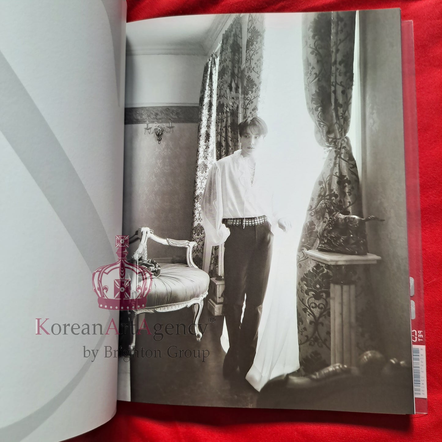BTS Jungkook Photo-Folio Me, Myself, and Jungkook: Time Difference Special 8 Autograph