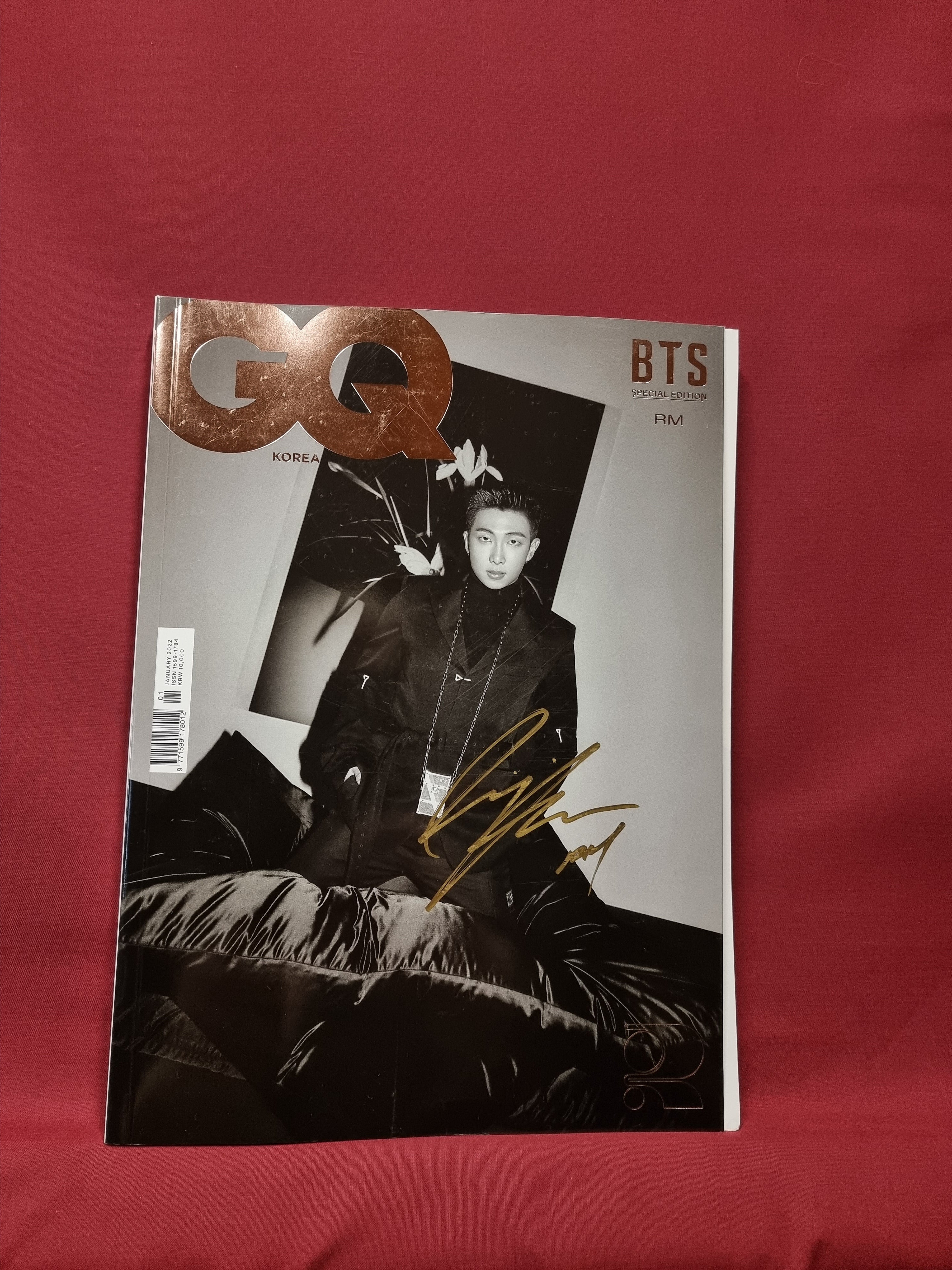 GQ VOGUE BTS Cover Special Edition Autographed JIN, V, J-HOPE, JIMIN, RM, JUNGKOOK, JIN