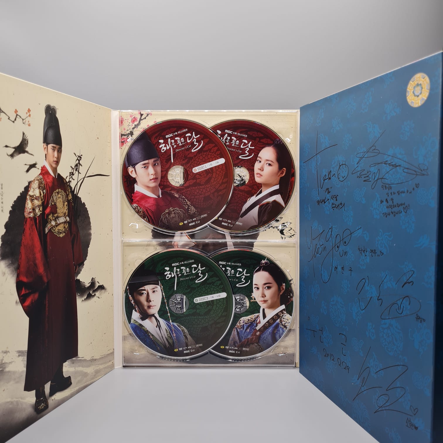 The Moon that Embraces the Sun Director's Cut RARE!!!! Limited Edition Korean Series DVD Autographed Kim Soo Hyun Han Ga In